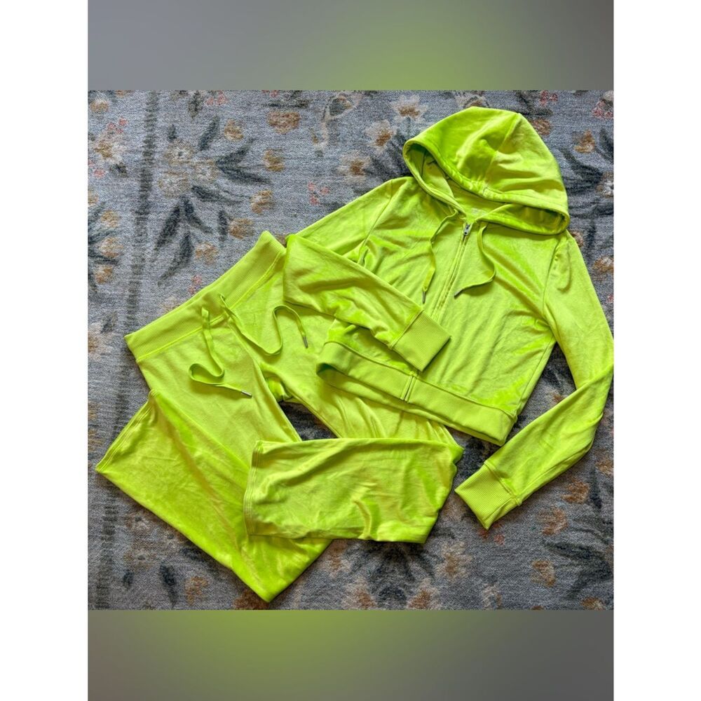 Aerie NWT Green Yellow Neon velour track suit XS/M